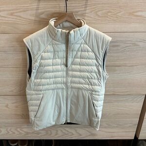 Lululemon Men’s Down for All Vest Size M